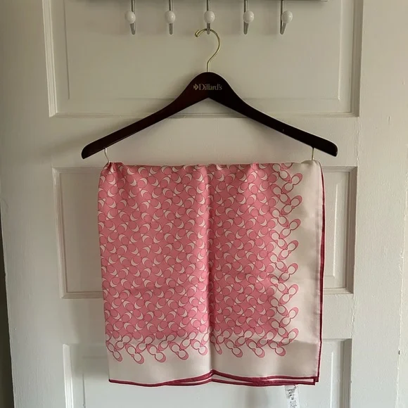 🧣[Coach] Retired Signature C Silk Square Scarf, NWT - Picture 2 of 7